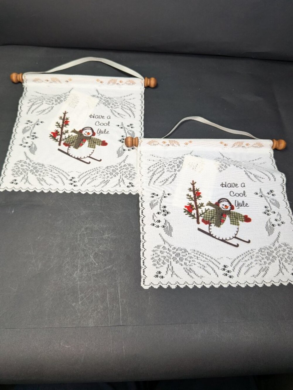 NWT Heritage Lace Yule Snowman Wall Hanging Wood Dowel Pinecone Winter Decor